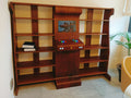 Libreria in frassino tinta ciliegio con consolle arcade