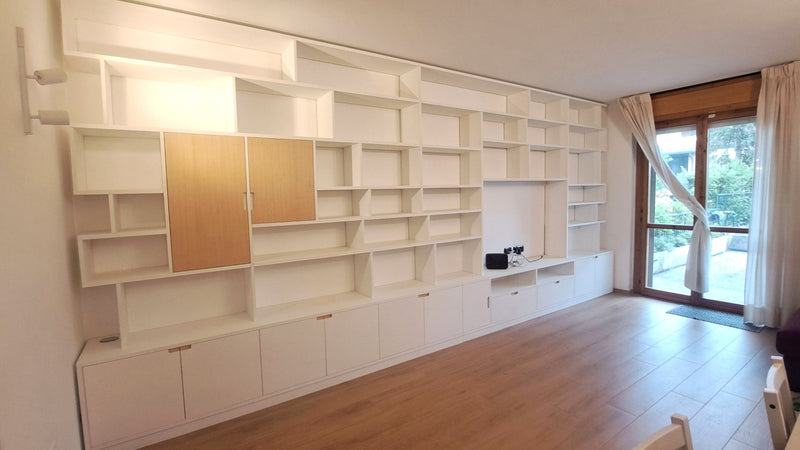 Bibliothèque murale modulaire blanche